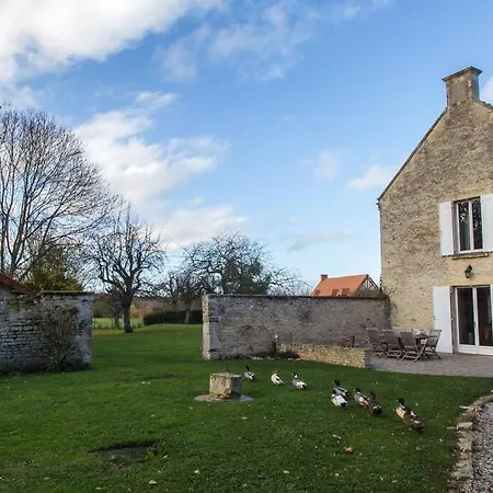 Maison De Famille Entre Et Campagne